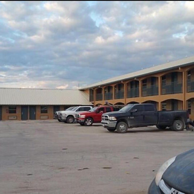 Derrick Inn