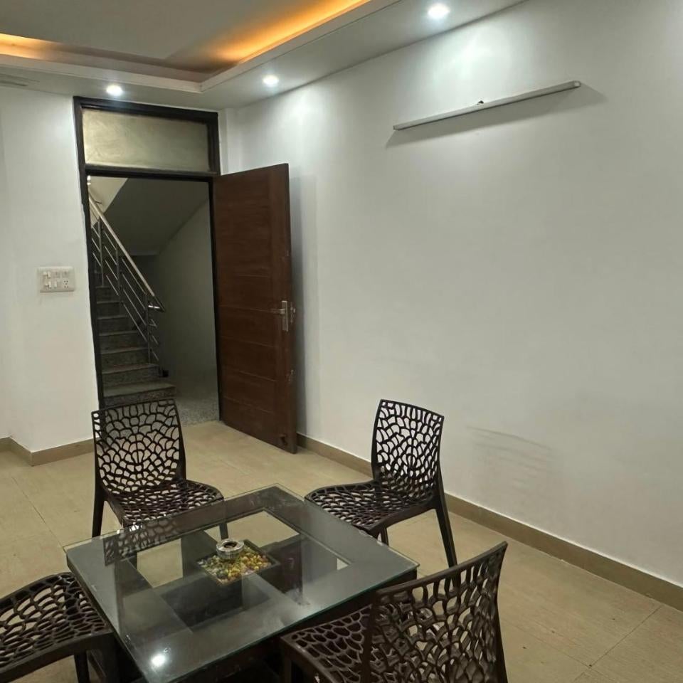 Hotel Anmol Height - Saket Metro