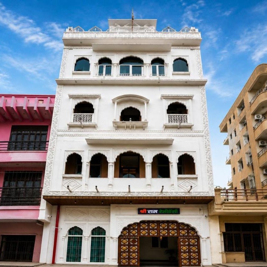 Hotel O The Haveli - By Blooming Beds