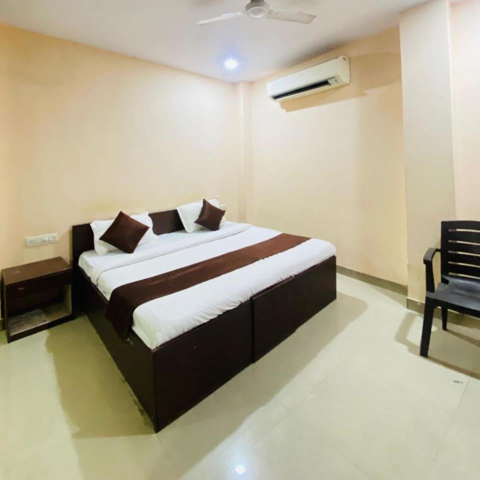 Hotel Toran