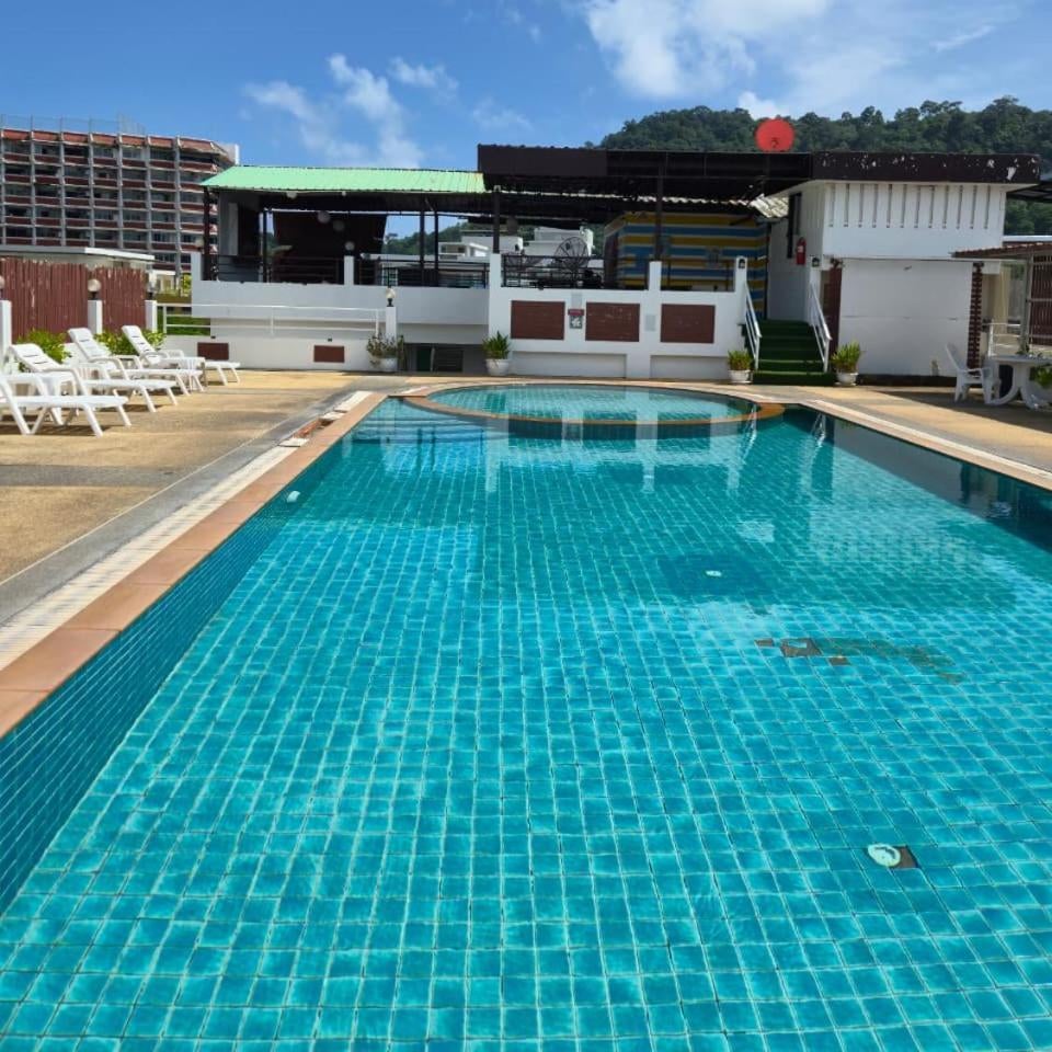 Issara Patong Beach