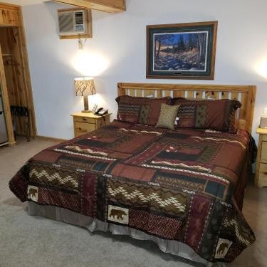 Willard Munger Inn Thumbnail
