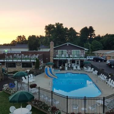 Black Hawk Motel & Suites Thumbnail