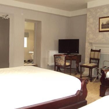 George Inn, Mere