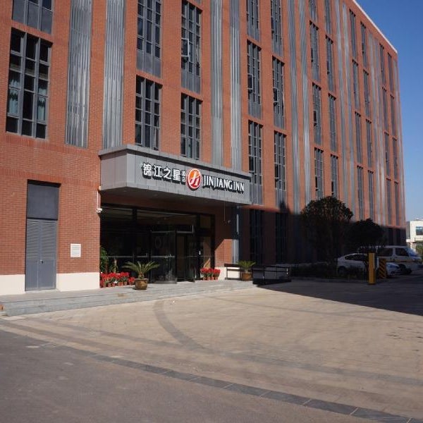 Jinjiang Inn Select Shanghai International Tourism and Resorts Zone Chuansha Road Subway Station Thumbnail