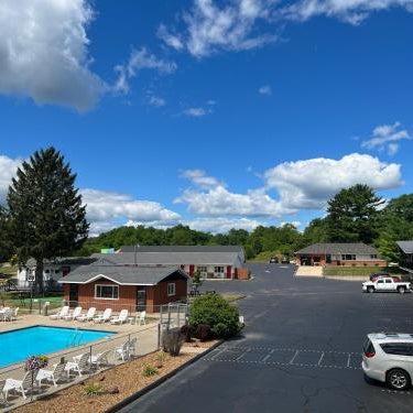 All Star Inn & Suites Thumbnail