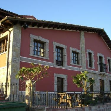 Hotel La Curva Ribadesella PARKING