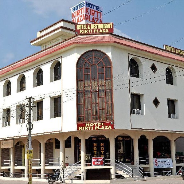 Hotel Kirti Plaza