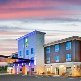 Holiday Inn Express And Suites Junction By IHG Thumbnail
