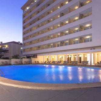 Carcavelos Beach Hote Thumbnail