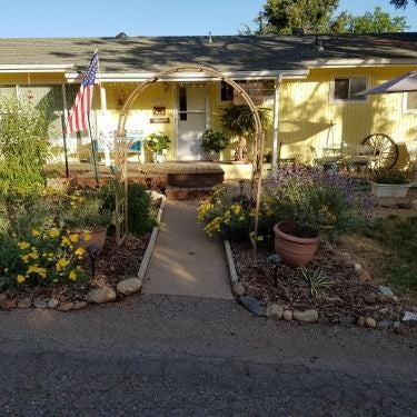 Yosemite Plaisance Bed & Breakfast Thumbnail