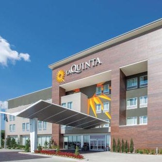 La Quinta Inn & Suites by Wyndham Tulsa Broken Arrow Thumbnail