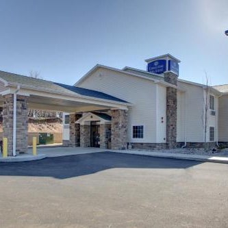 Cobblestone Hotel & Suites - Salem Thumbnail