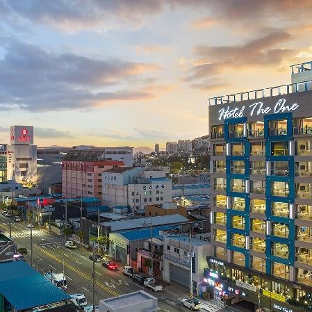 Hotel The One