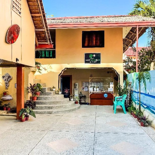 White Shamrock Beach Hotel Thumbnail