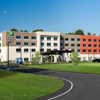 Holiday Inn Express Queensbury - Lake George Area By IHG Thumbnail