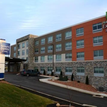 Holiday Inn Express & Suites Pittsburgh - Monroeville By IHG Thumbnail