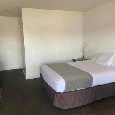 Royal Inn Casper Thumbnail