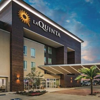 La Quinta Inn & Suites by Wyndham Dallas Plano - The Colony Thumbnail