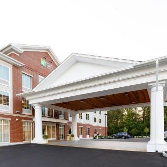 Holiday Inn Express & Suites Sturbridge By IHG Thumbnail