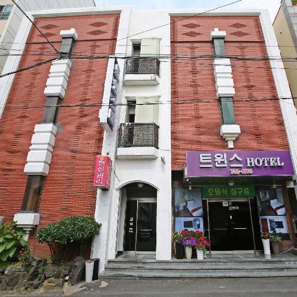 Twins Hotel Jeju Thumbnail