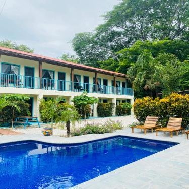 Hotel Diversion Tropical Thumbnail