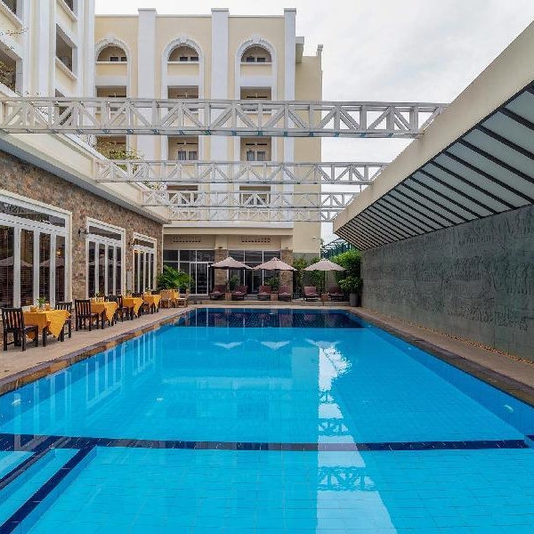 Hotel De La Renaissance  Thumbnail