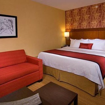 Courtyard by Marriott Charleston Downtown/Civic Center Thumbnail