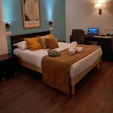 Grand Hotel Sénia - Paris Orly Airport