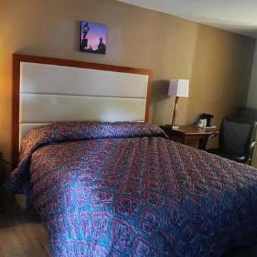 Maple leaf motel Thumbnail
