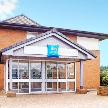 Warrington Motel, J20 M6 Lymm Services
