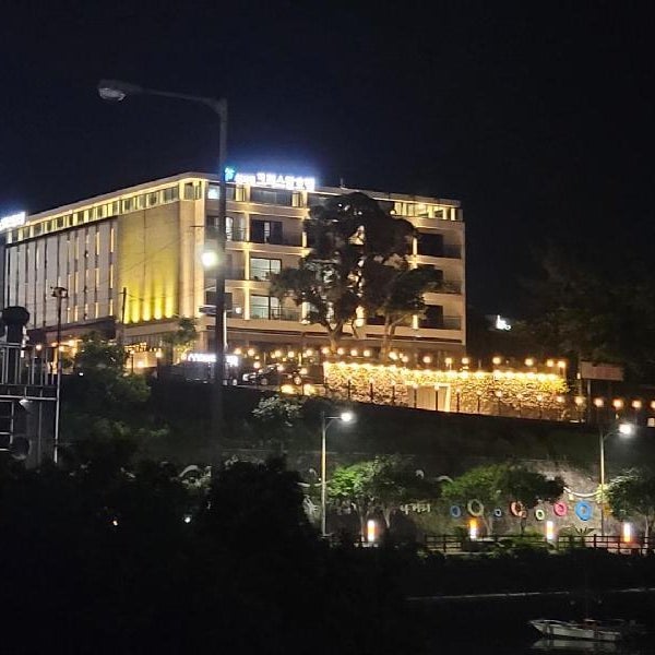 Chun Ji yeon Crystal Hotel Thumbnail
