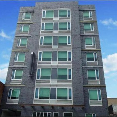 Umbrella Hotel Bronx Thumbnail