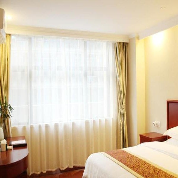 GreenTree Inn Chizhou Pingtian Lake Qingfeng Avenue Business Hotel Thumbnail