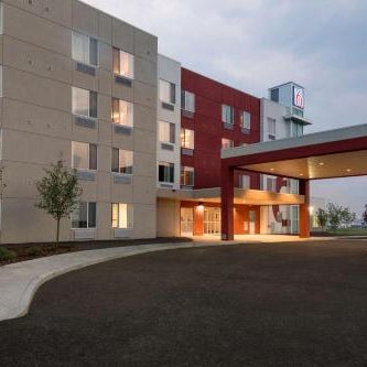 Motel 6 Airdrie Thumbnail