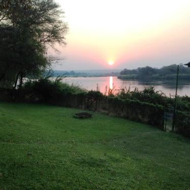 Sundowner Lodge
