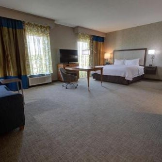 Hampton Inn - Suites by Hilton Tampa Busch Gardens Area Thumbnail