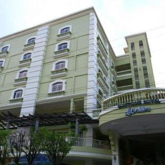 Boutique Hotel La Cordillera Thumbnail