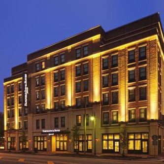 Fairfield Inn & Suites by Marriott Savannah Downtown/Historic District Thumbnail