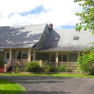 Carriage House Inn Four and a Half Stars
