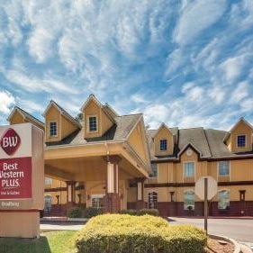 Best Western Plus Bradbury Inn & Suites Thumbnail