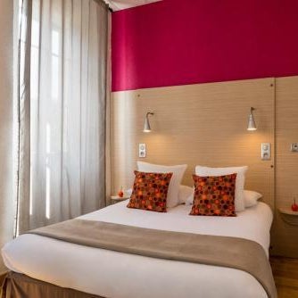 Hotel Edmond Rostand Thumbnail