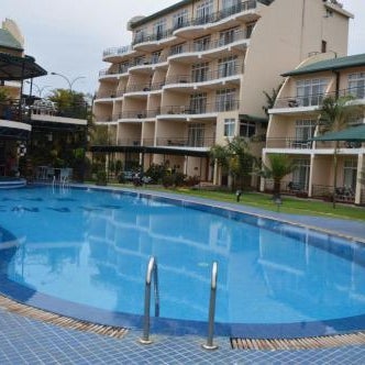 Ryan's Bay Hotel
