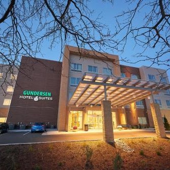 Gundersen Hotel & Suites Thumbnail