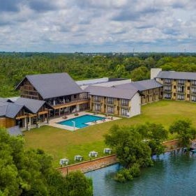 Amora Lagoon Hotel Thumbnail