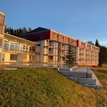 Schwarzwald Wellnesshotel SAIGERHÖH I Spa Golf & Wandern über dem Titisee