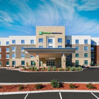 Holiday Inn Express And Suites OAKHURST-YOSEMITE PARK AREA By IHG Thumbnail
