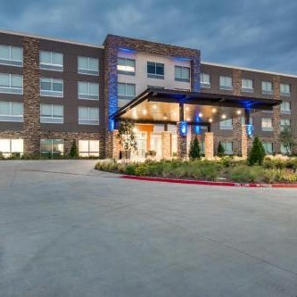 Holiday Inn Express & Suites Dallas North - Addison By IHG Thumbnail