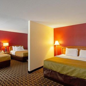Econo Lodge Inn & Suites Wisconsin Dells Thumbnail
