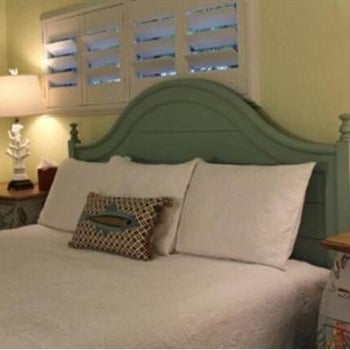 Kona Kai Resort and Gallery Thumbnail